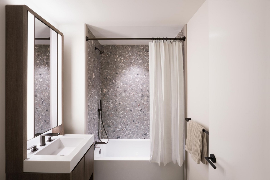 West 60th Street - Photo 1