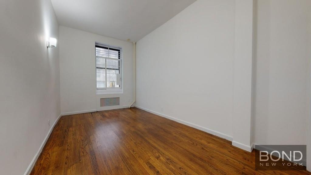East 89th Street - Photo 1