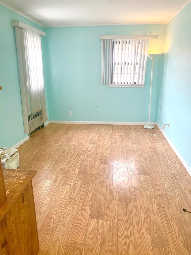 184th Street - Photo 17