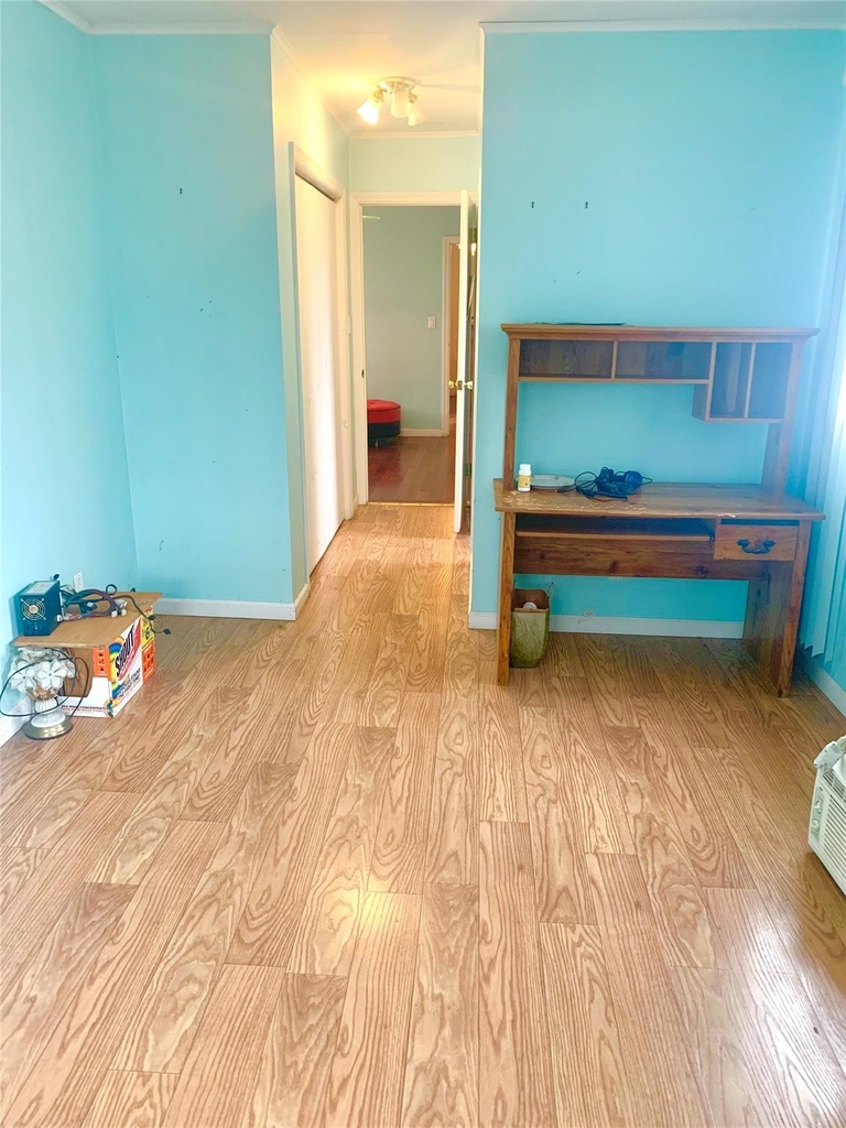 184th Street - Photo 18