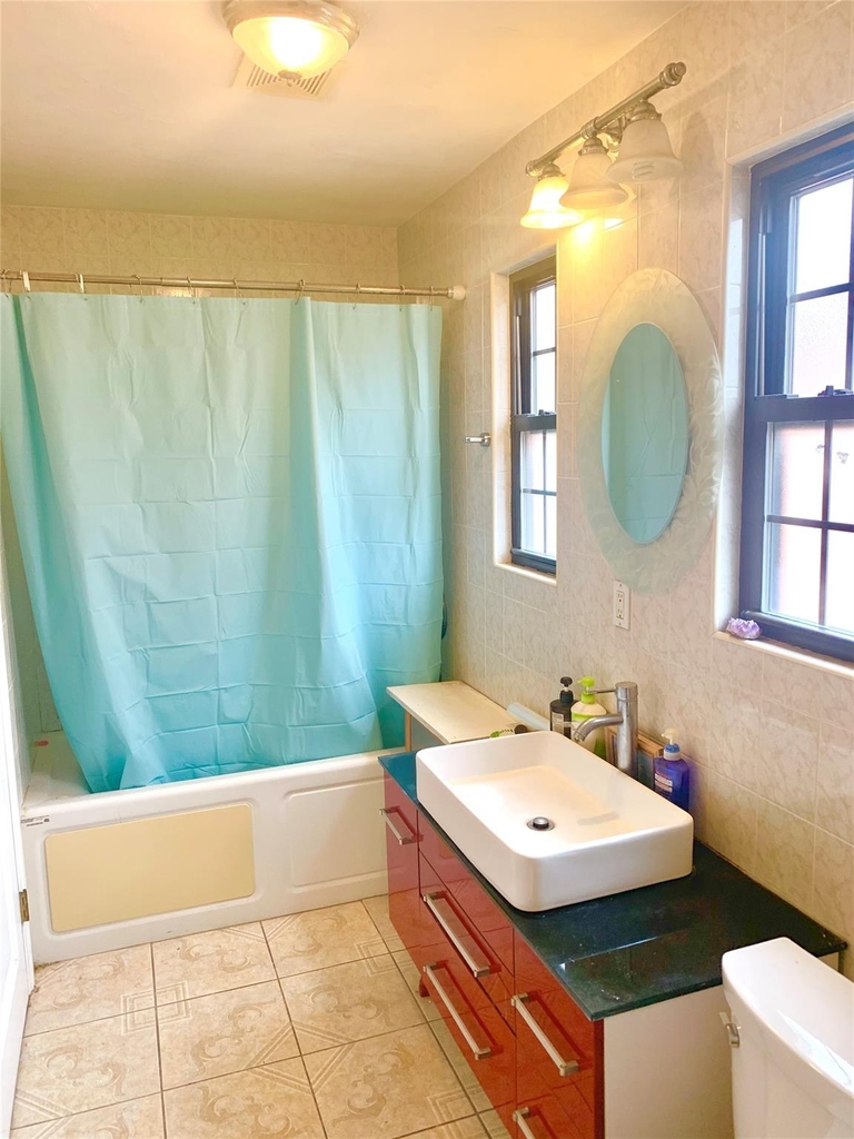 184th Street - Photo 13