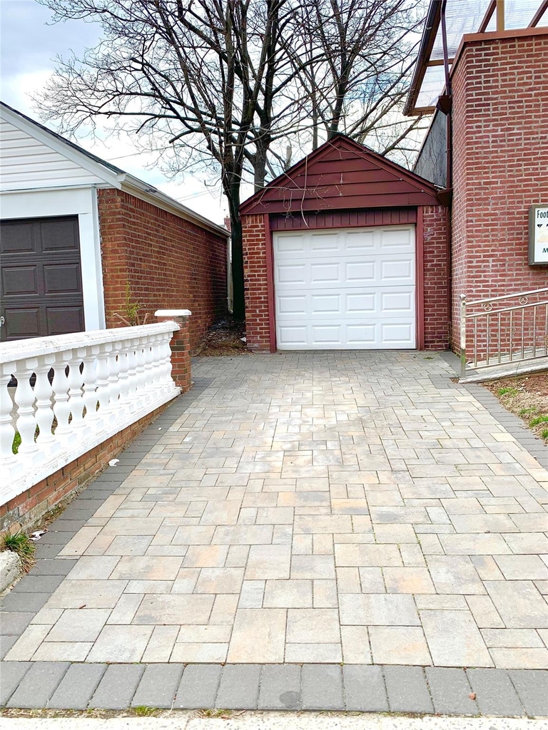 184th Street - Photo 25