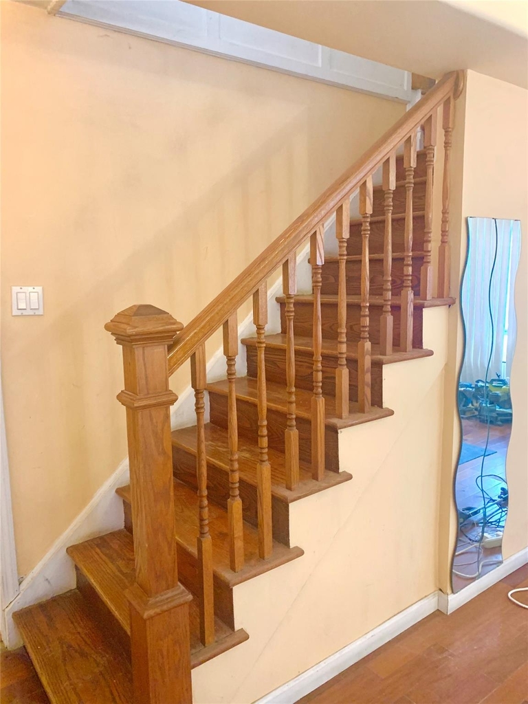 184th Street - Photo 11