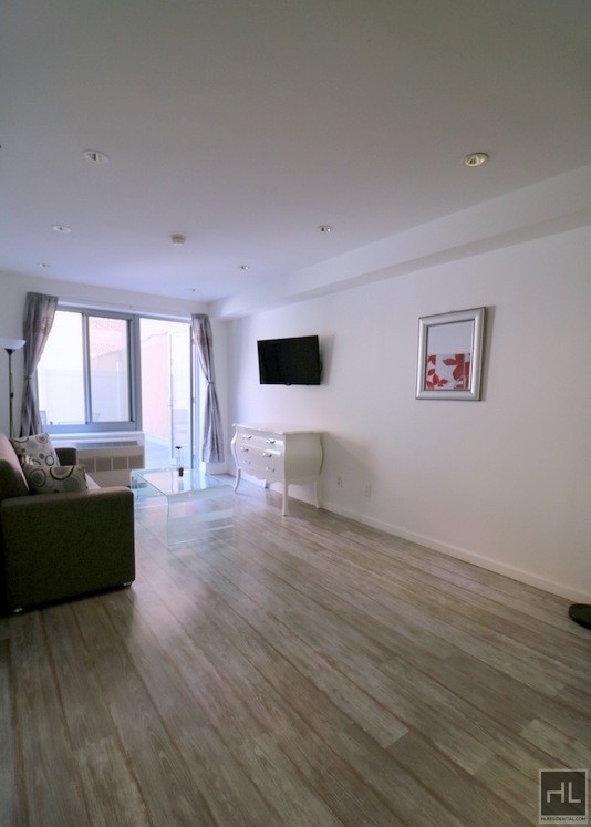 West 48 Street - Photo 3