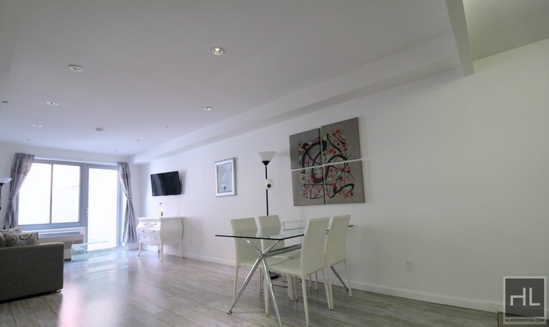 West 48 Street - Photo 15