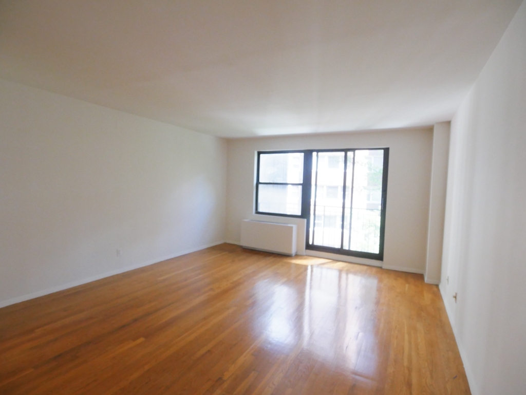 70 East 12th Street - Photo 10