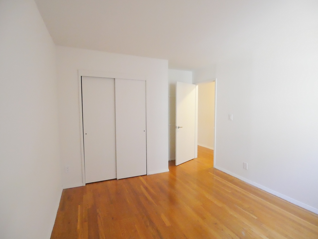 70 East 12th Street - Photo 8