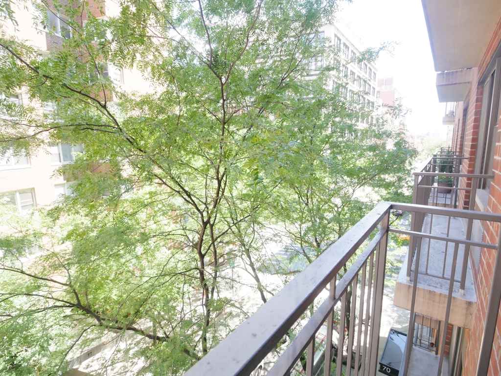 70 East 12th Street - Photo 15