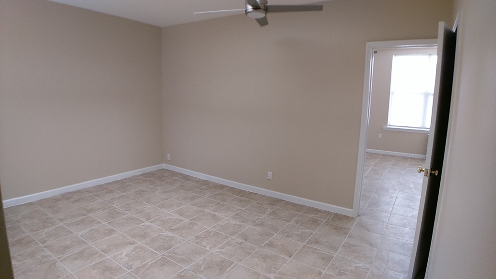 113 Bay Ridge Avenue - Photo 4