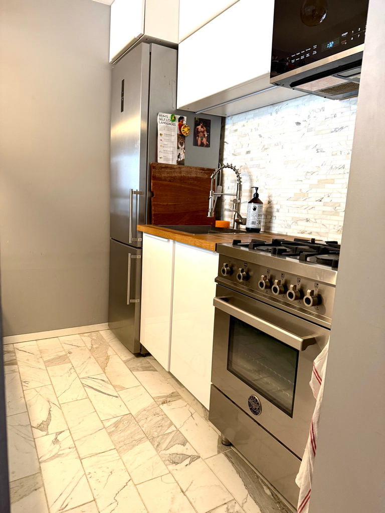 444 West 19th Street - Photo 2