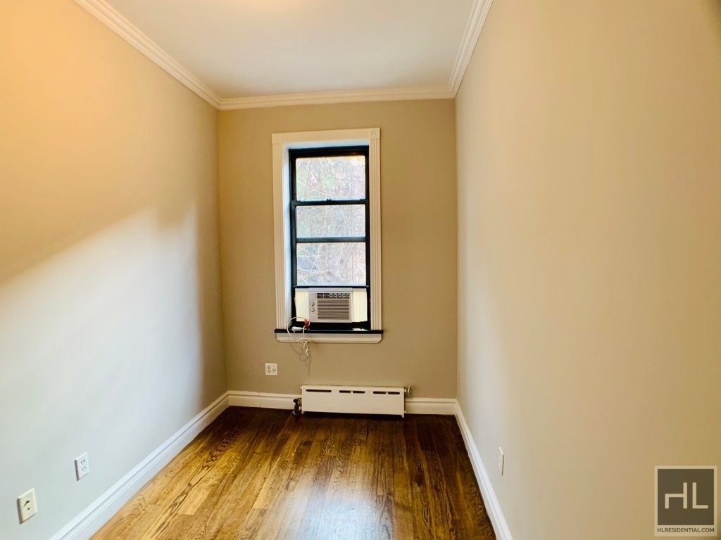 East 32nd Street - Photo 9