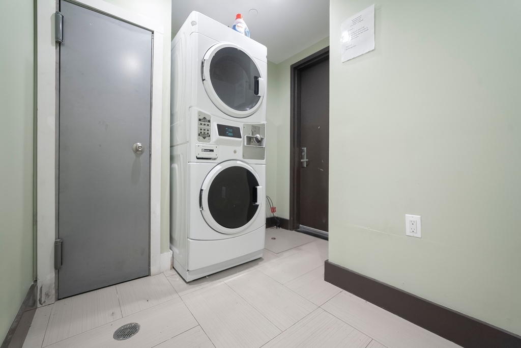 337 Melrose Street - Photo 6