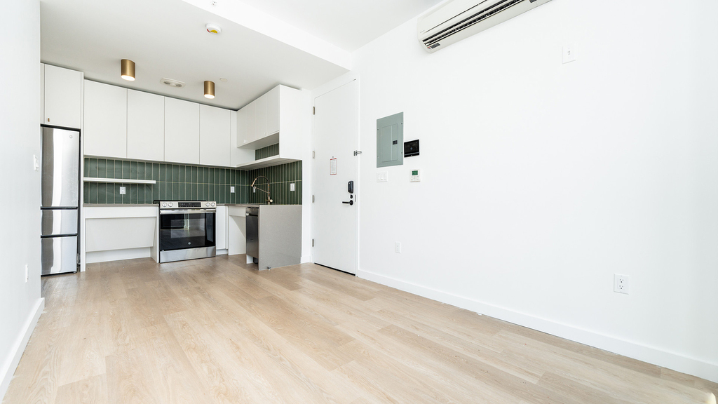 527 Grand Avenue - Photo 0