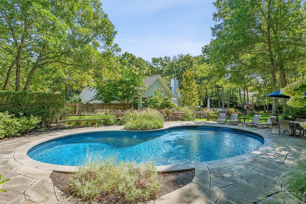 14 Hildreth Road - Photo 2