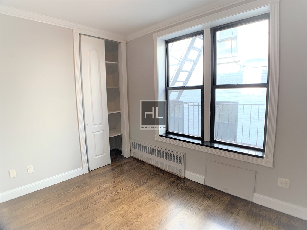 East 25th Street - Photo 7