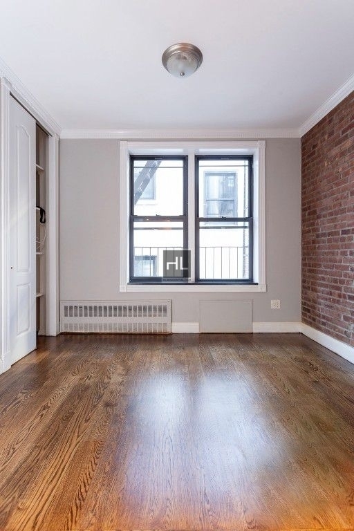 East 25th Street - Photo 9