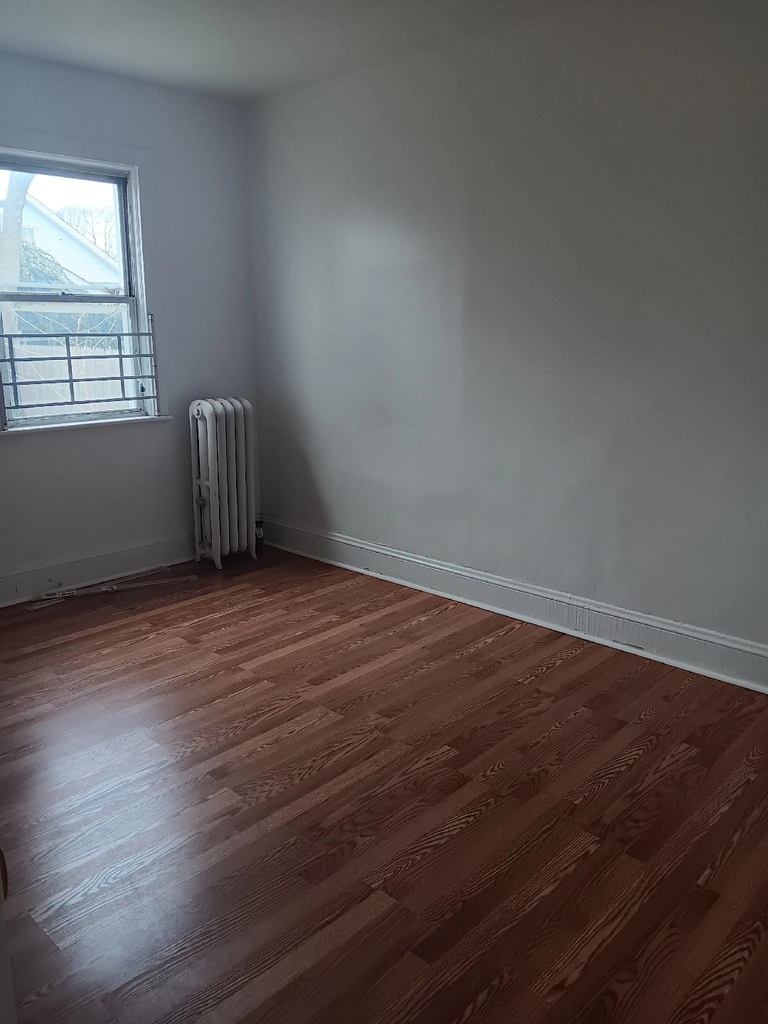 South Ozone Park  - Photo 7