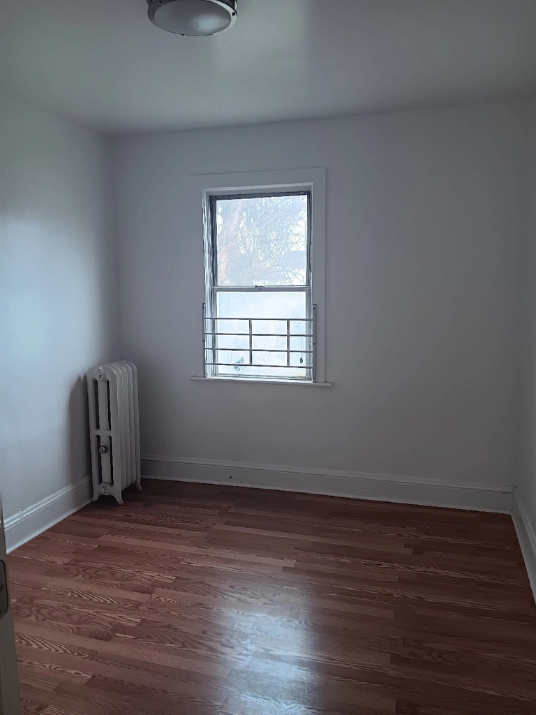 South Ozone Park  - Photo 9