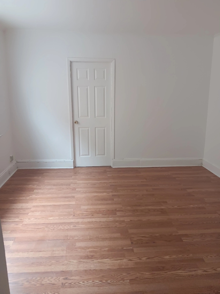 South Ozone Park  - Photo 4