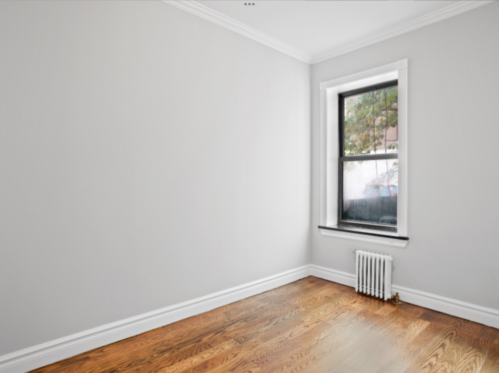 407 West 49th Street - Photo 5