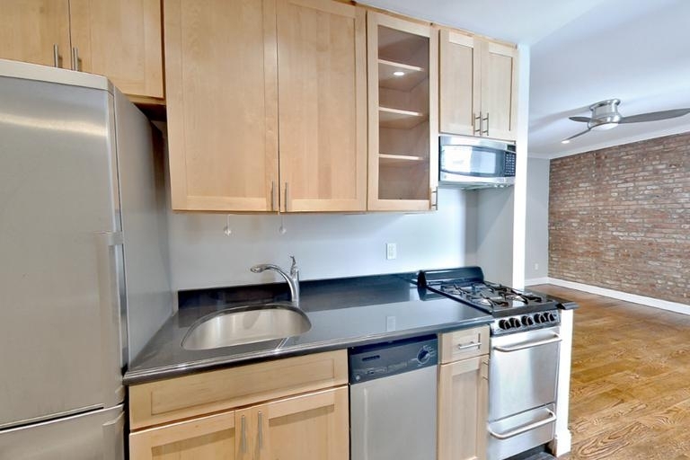 338 East 100th Street - Photo 1