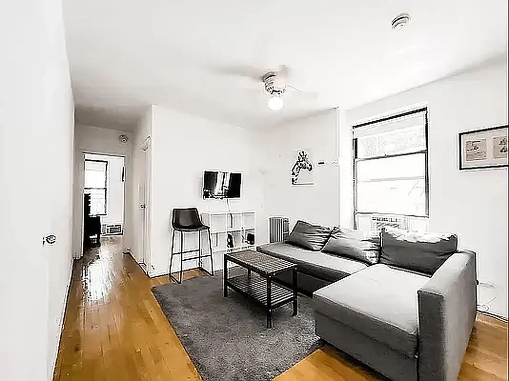 18 King Street - Photo 0
