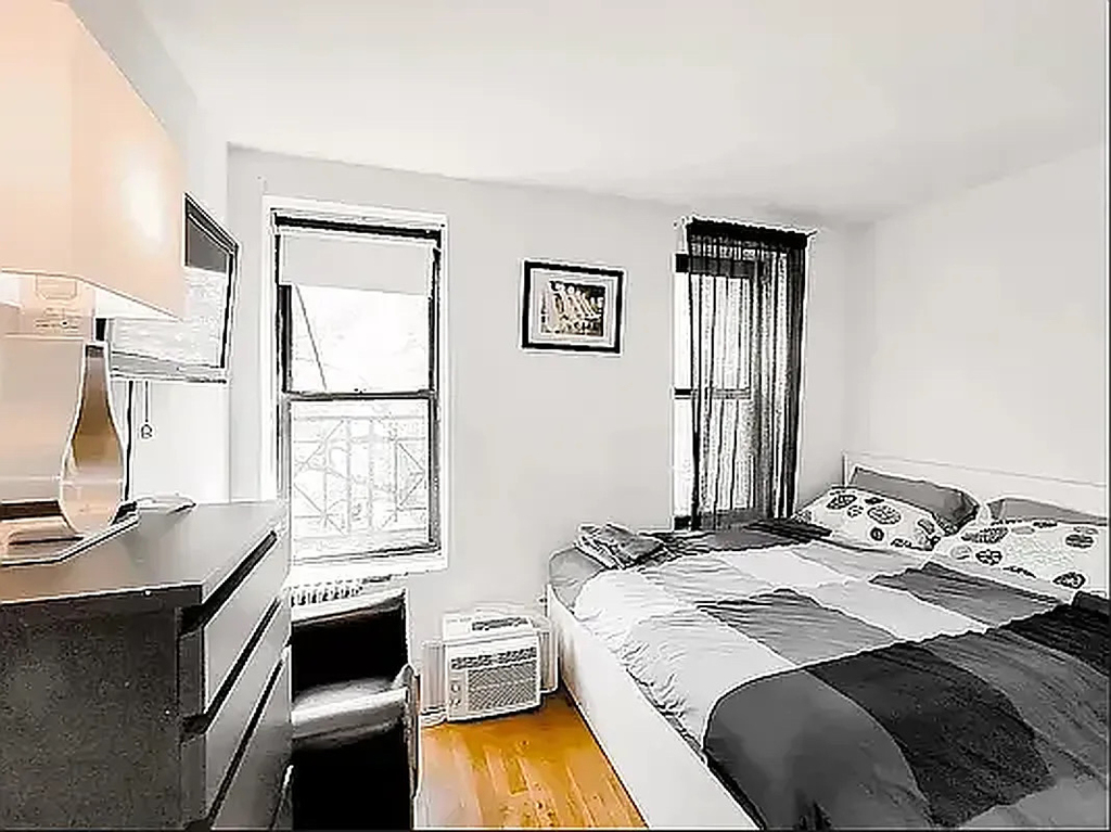 18 King Street - Photo 2