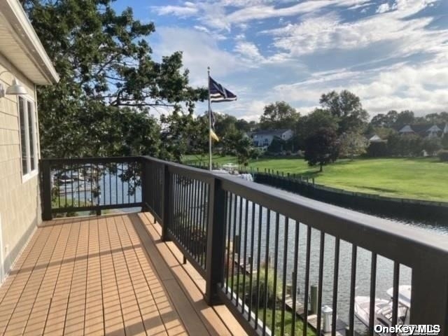 61 Brookside - Photo 0