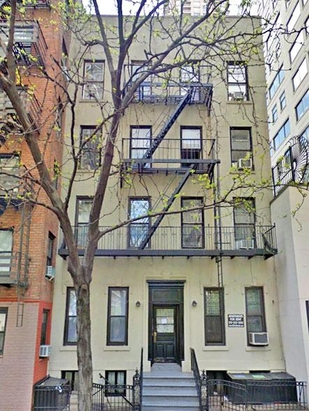 East 70th and 3rd Avenue - Photo 0