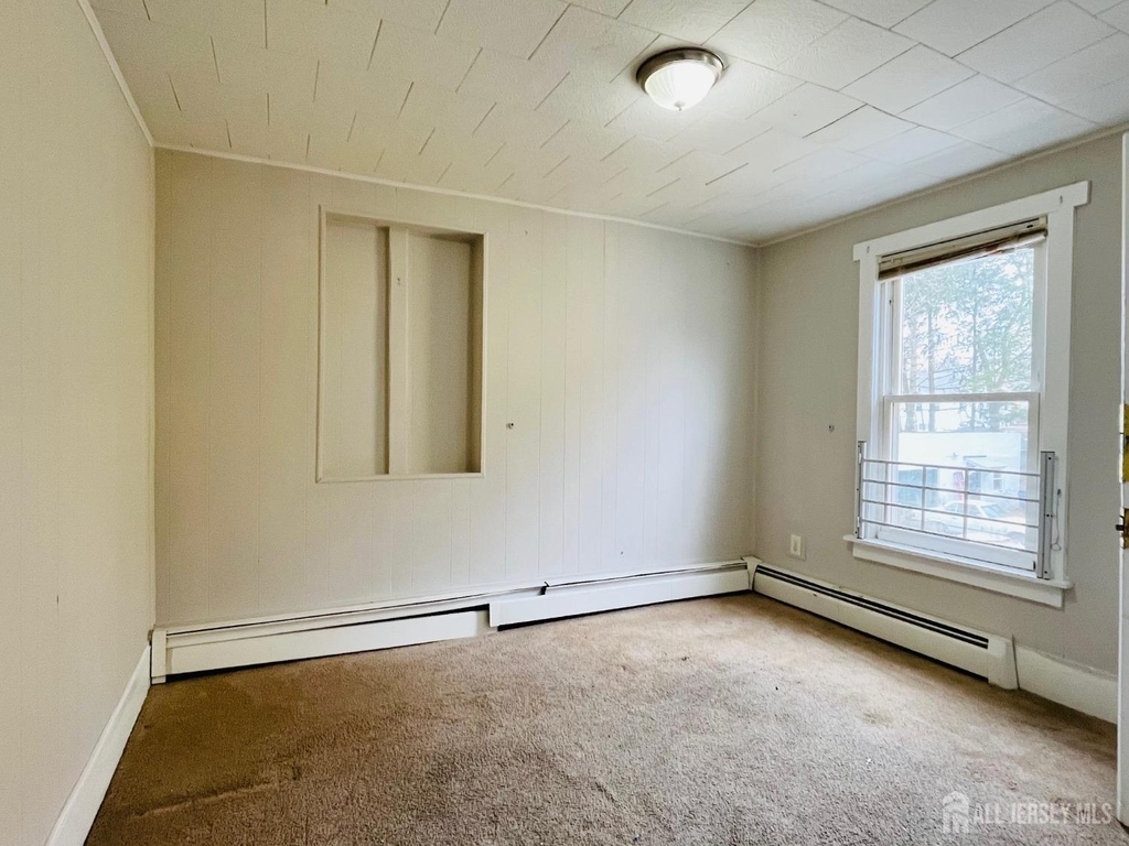 417 Henry Street - Photo 3