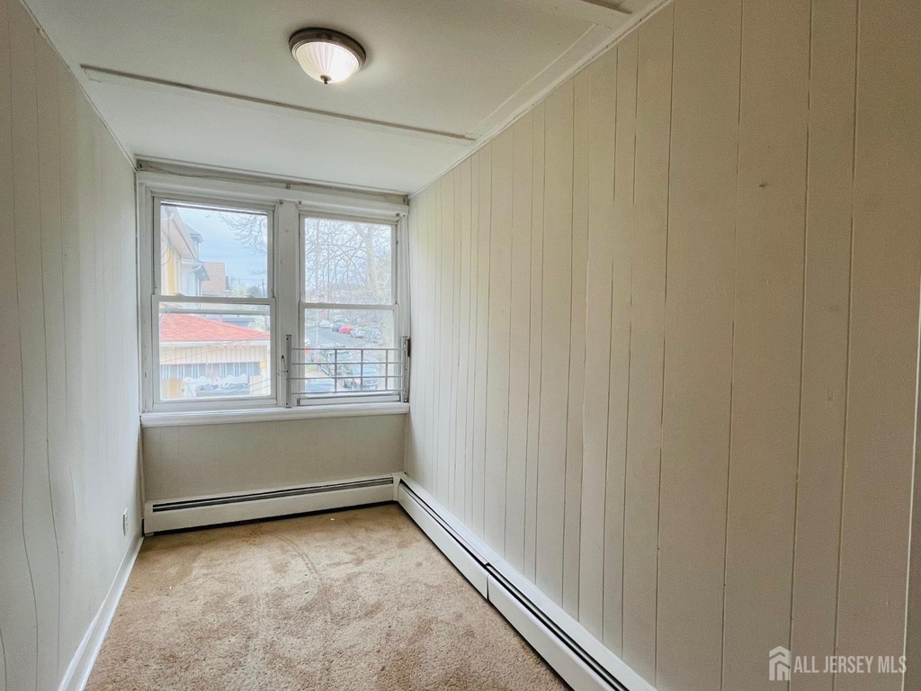 417 Henry Street - Photo 5