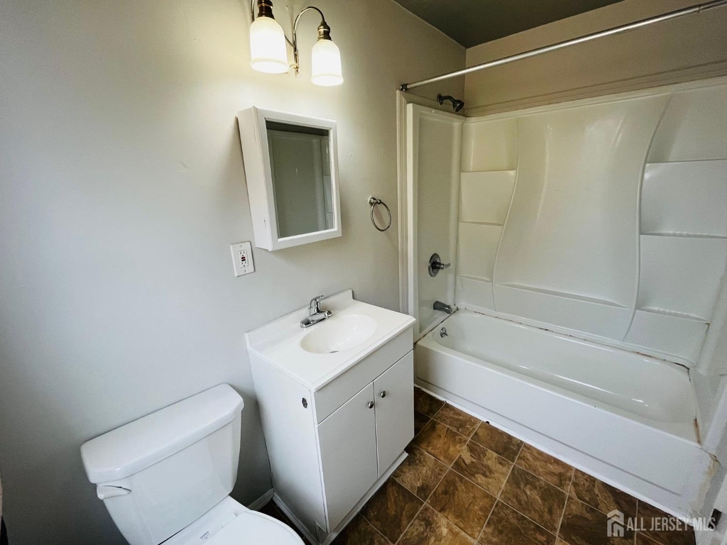 417 Henry Street - Photo 6