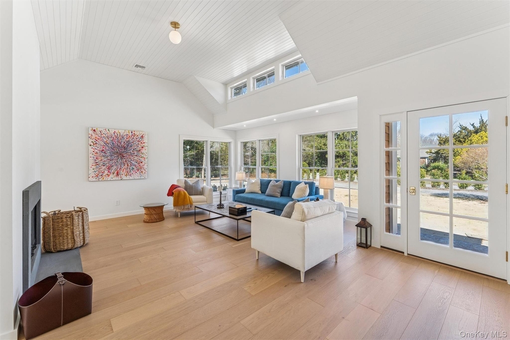 25 Lamb Avenue - Photo 3