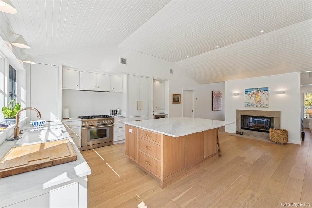 25 Lamb Avenue - Photo 7