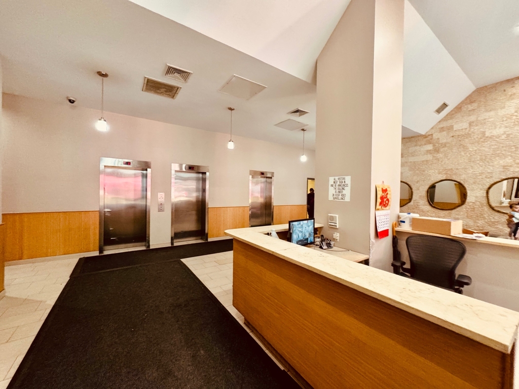 83rd Avenue - Photo 13