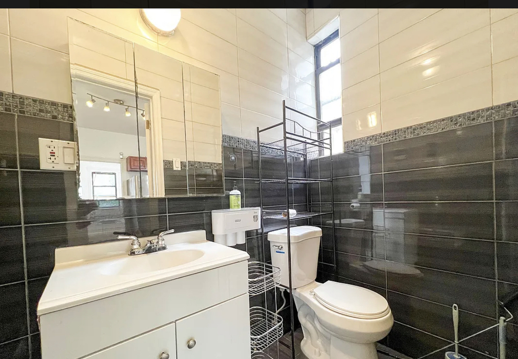 1211 Nostrand Avenue - Photo 4