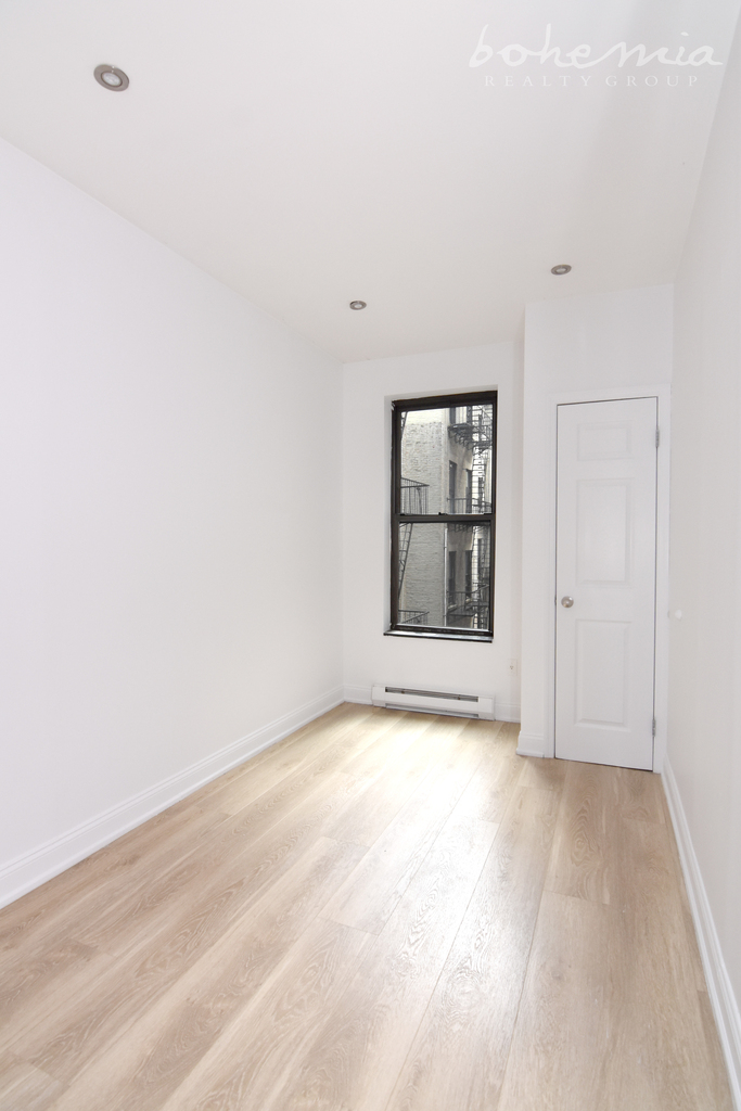 8 West 108th Street - Photo 10