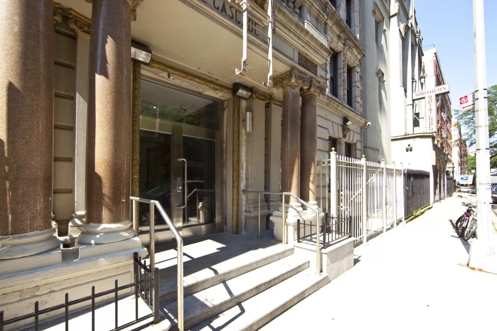8 West 108th Street - Photo 7