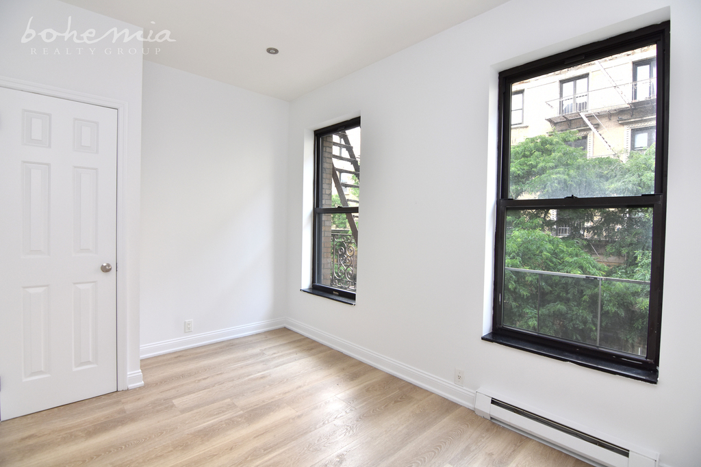 8 West 108th Street - Photo 1