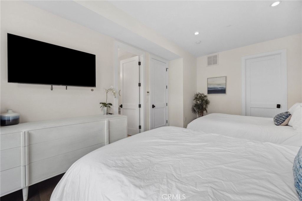 2801 Bayside Drive - Photo 34