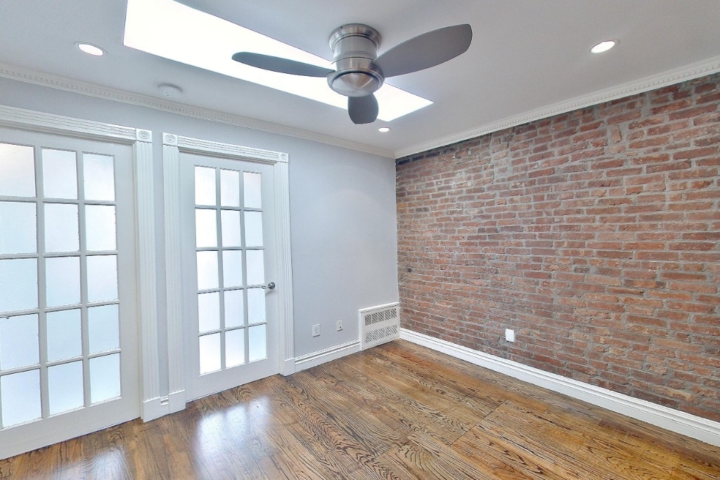 West 14th Street - Photo 0