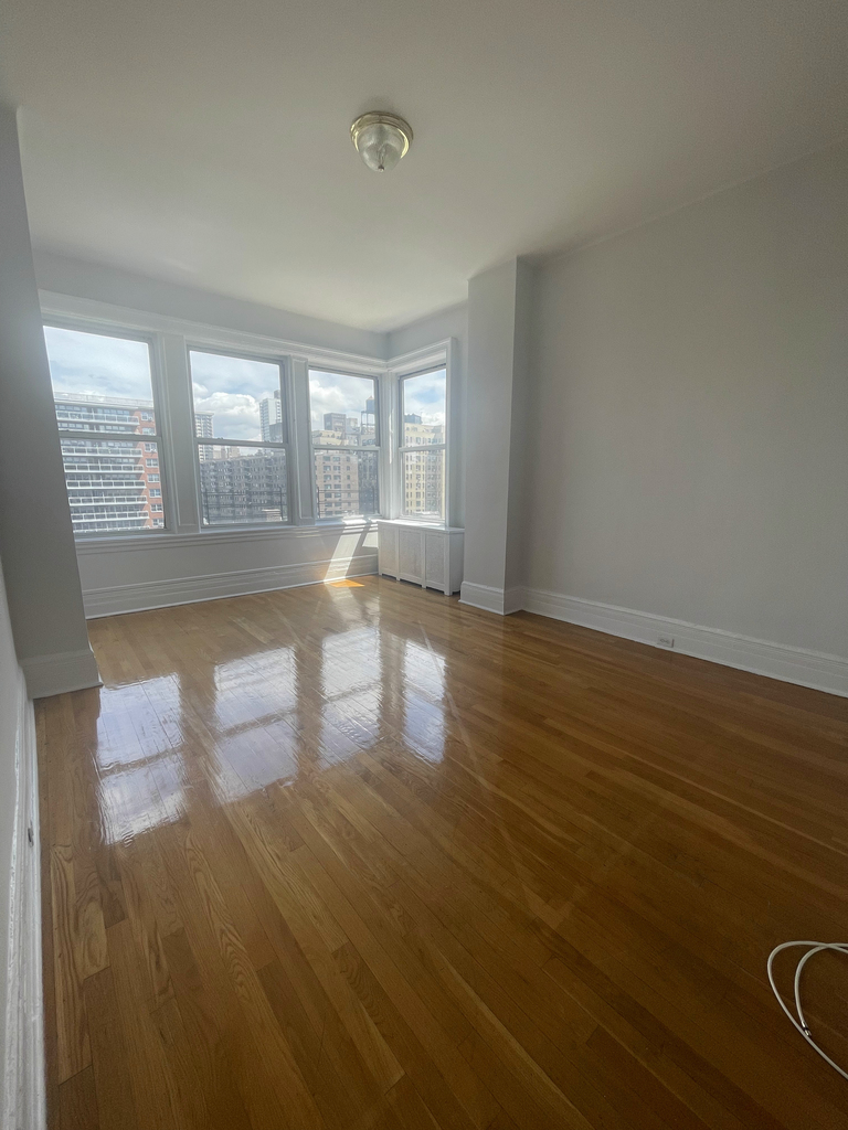 West 97th and Broadway - Photo 8