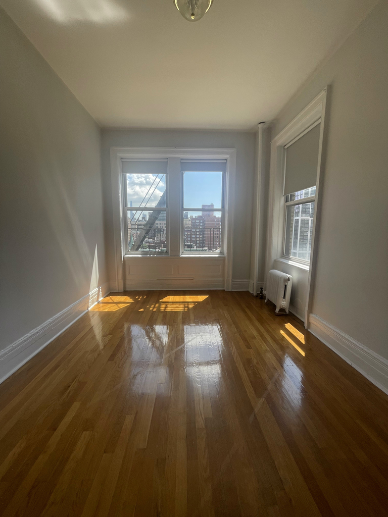 West 97th and Broadway - Photo 10
