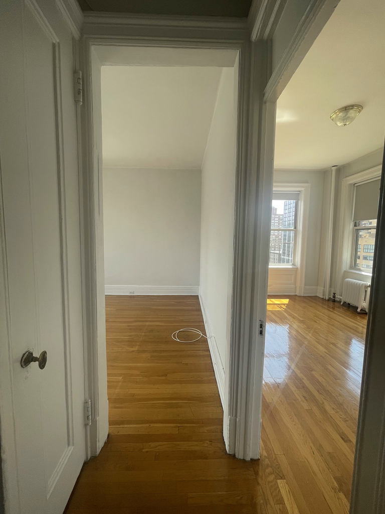 West 97th and Broadway - Photo 5