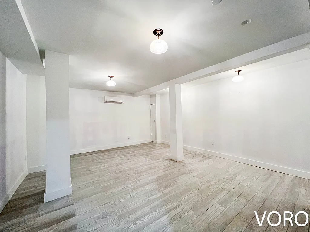1112 Halsey Street - Photo 4