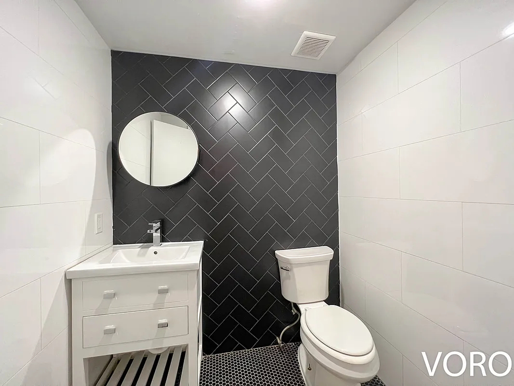 1112 Halsey Street - Photo 7