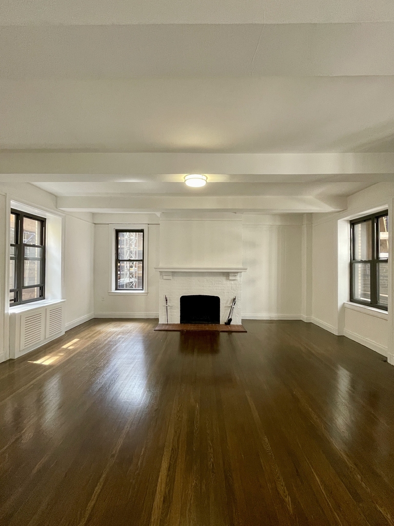 West 55th Street - Photo 1