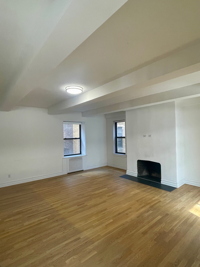 West 55th Street - Photo 2