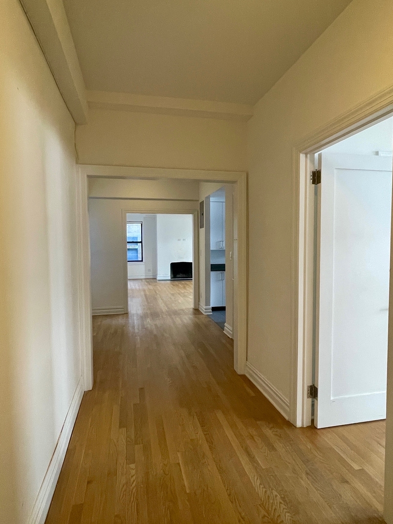 West 55th Street - Photo 0