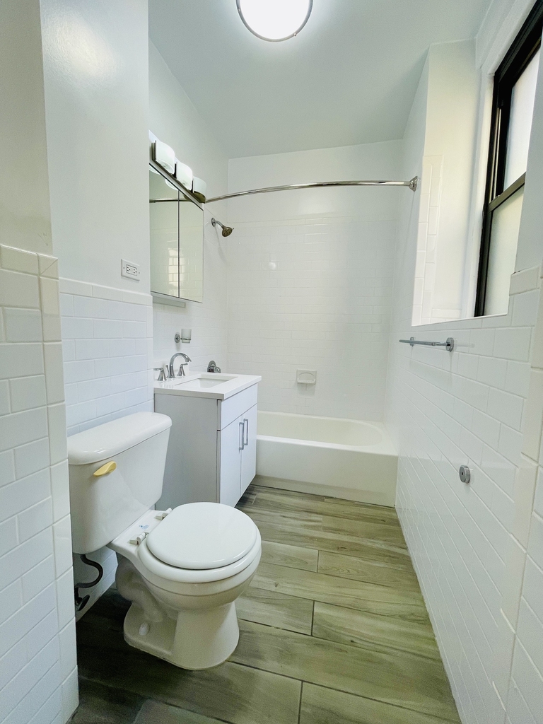 West 55th Street - Photo 11